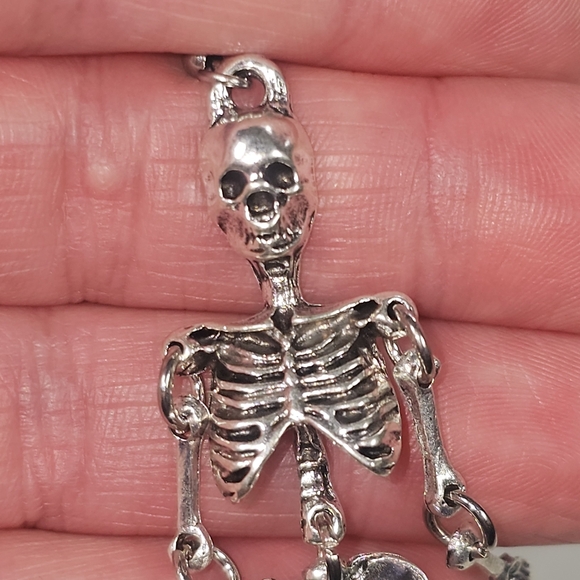 NIP Halloween Themed Silver Color Skeleton Dangle Earrings - Picture 8 of 13
